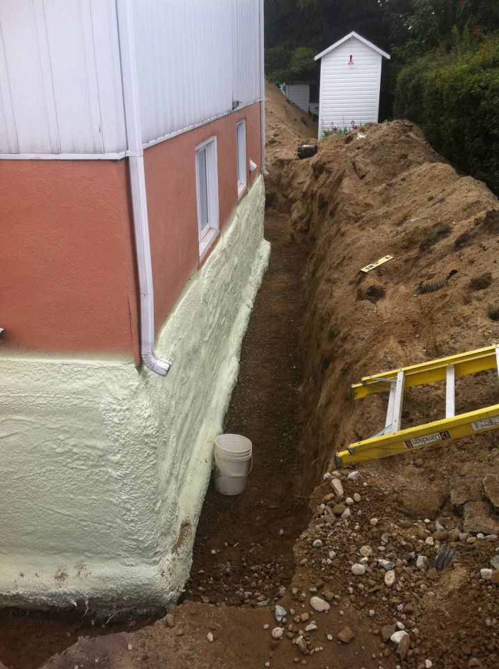 Inspection de drain à l’aide d’un câble caméra inséré dans un regard  à Alma